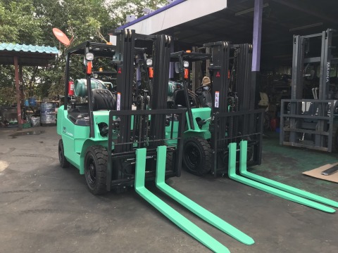 จำหน่ายรถโฟล์คลิฟท์ มือหนึ่ง จำหน่ายรถโฟล์คลิฟท์ มือหนึ่ง